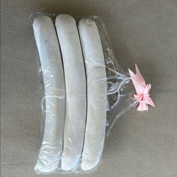 - Baby hangers - Picture 1 of 4